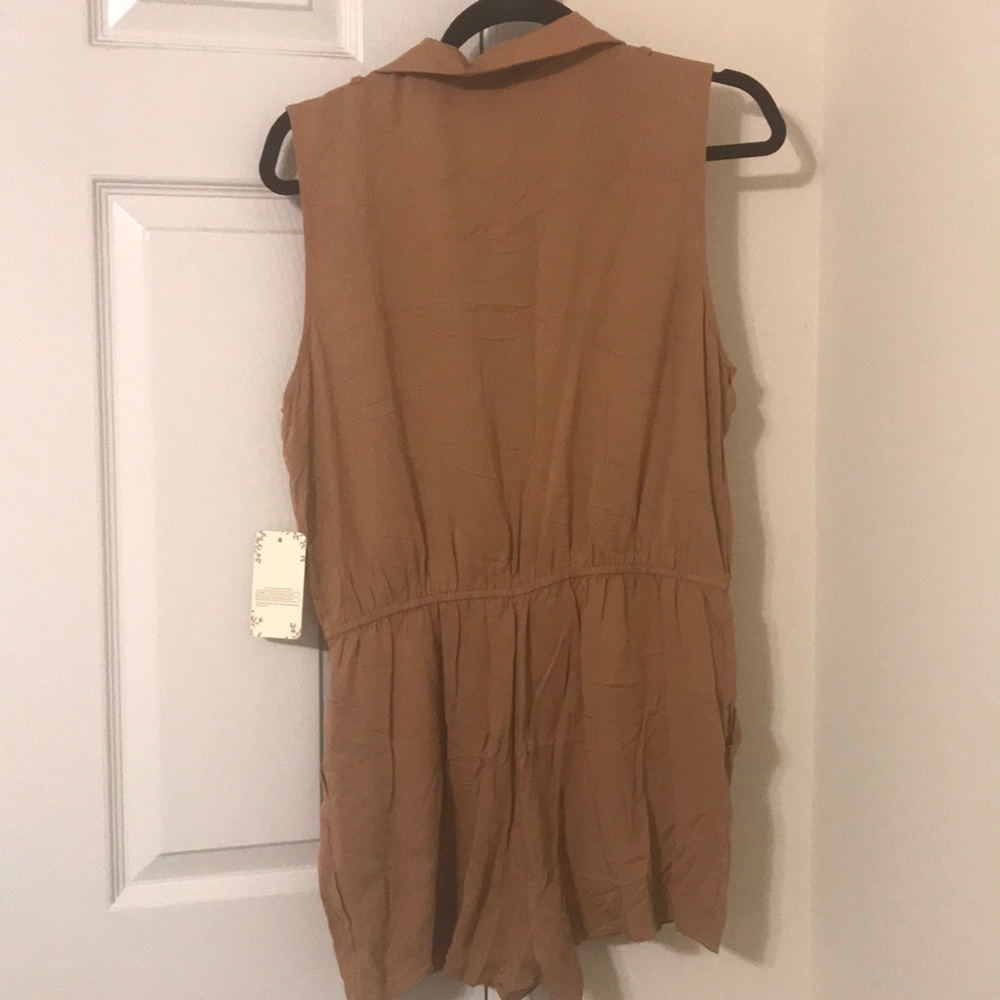 Romper - Picture 2 of 4
